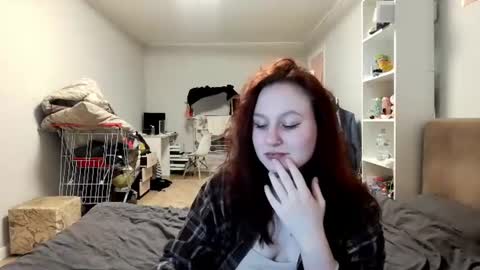 Snapshot of loiselovetto chatting on June 20, 2026, 8:11 pm loiselovetto online show from June 20, 2026, 8:11 pm