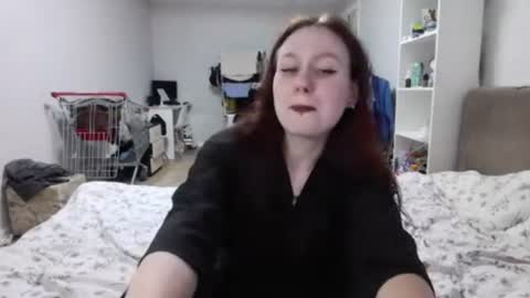 Snapshot of loiselovetto chatting on June 24, 2026, 5:23 pm loiselovetto online show from June 24, 2026, 5:23 pm