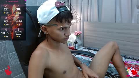 Snapshot of loistwink_1 chatting on January 22, 2025, 4:34 am LOUIS online show from January 22, 2025, 4:34 am