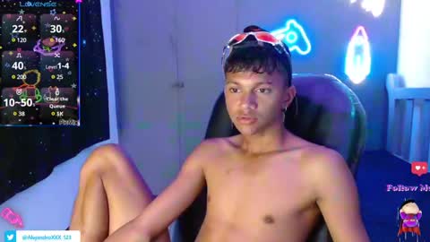 Snapshot of loistwink_1 chatting on February 24, 2025, 3:55 am LOUIS online show from February 24, 2025, 3:55 am