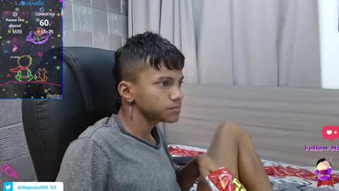 Snapshot of loistwink_1 chatting on February 25, 2025, 12:55 pm LOUIS online show from February 25, 2025, 12:55 pm