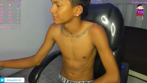 Snapshot of loistwink_1 chatting on October 1, 2025, 8:42 am LOUIS online show from October 1, 2025, 8:42 am