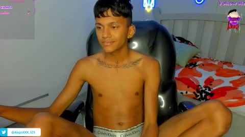 Snapshot of loistwink_1 chatting on October 21, 2025, 4:13 am LOUIS online show from October 21, 2025, 4:13 am