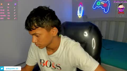 Snapshot of loistwink_1 chatting on November 8, 2025, 4:12 am LOUIS online show from November 8, 2025, 4:12 am