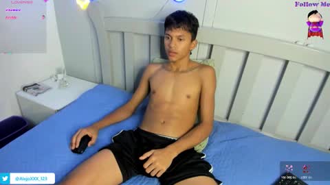 Snapshot of loistwink_1 chatting on November 23, 2025, 4:56 am LOUIS online show from November 23, 2025, 4:56 am