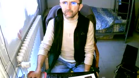 lokoum39 online show from December 7, 2024, 12:02 pm