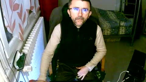 lokoum39 online show from December 10, 2024, 4:17 pm