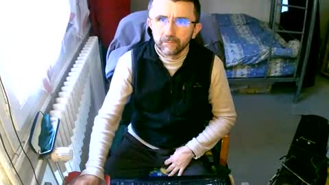 lokoum39 online show from December 11, 2024, 11:19 am