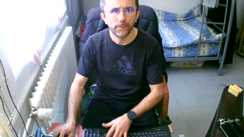 lokoum39 online show from December 28, 2024, 12:35 pm