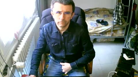 lokoum39 online show from March 11, 2025, 11:55 am