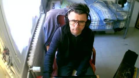 lokoum39 online show from February 26, 2026, 12:15 pm