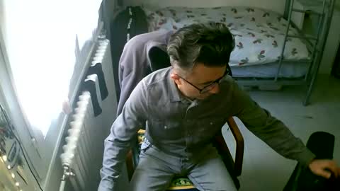 lokoum39 online show from April 18, 2026, 10:41 am