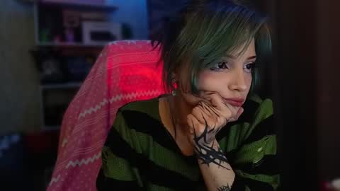 lola online show from November 27, 2025, 9:44 am