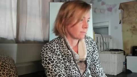 lola_belgium online show from March 9, 2025, 2:54 pm