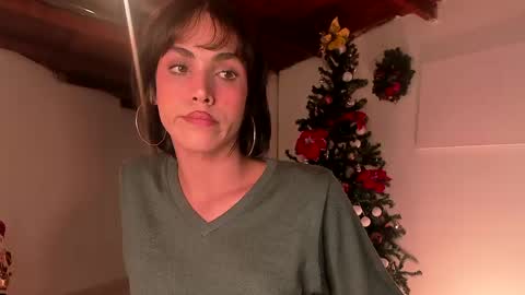 Snapshot of lola_cocks chatting on December 2, 2024, 11:40 pm mara online show from December 2, 2024, 11:40 pm