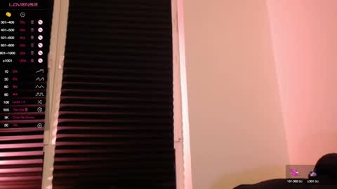 Lola online show from November 1, 2025, 8:00 pm