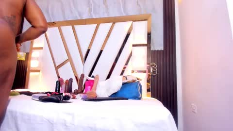 Lola online show from October 21, 2025, 11:22 am