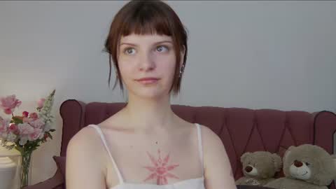 Lola online show from July 3, 2026, 12:22 pm