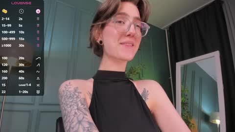 Lola online show from January 26, 2025, 5:45 am