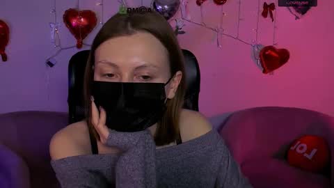 lola_moans online show from March 10, 2026, 3:06 pm