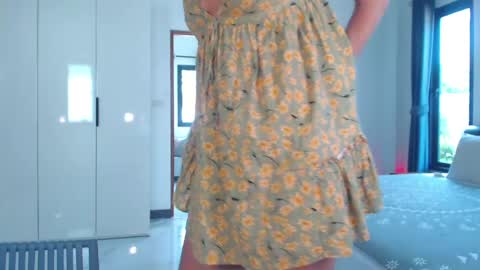 Lola online show from April 21, 2026, 8:31 am