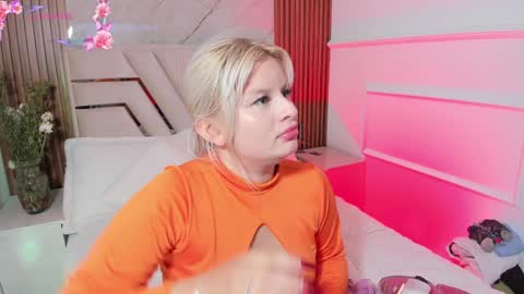 Lola Angel online show from January 16, 2025, 8:14 pm