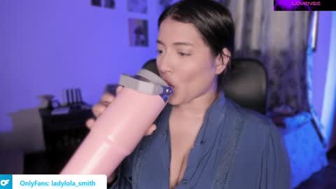 lolaasmith_21 online show from December 13, 2024, 8:47 pm