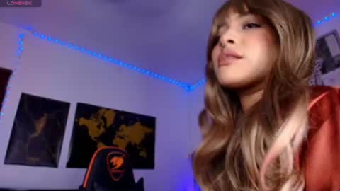 lolaasmith_21 online show from July 23, 2026, 7:45 pm