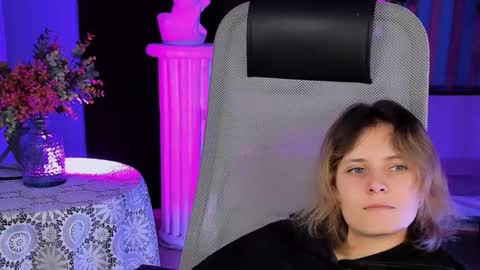 I consider myself the god Loki but life just calls me LOL  online show from February 12, 2025, 10:56 am