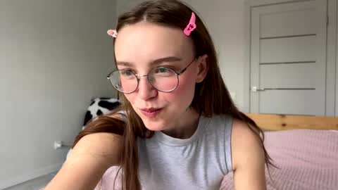 lolaatate online show from March 24, 2026, 4:39 am