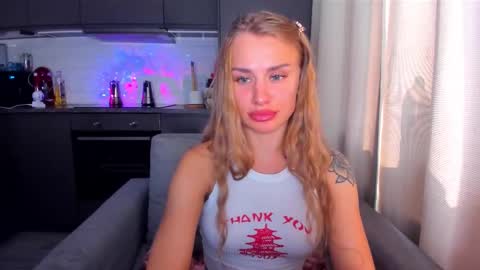 lolabani675452 online show from September 14, 2025, 7:51 am