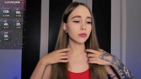 Lola3 online show from December 29, 2024, 5:33 pm