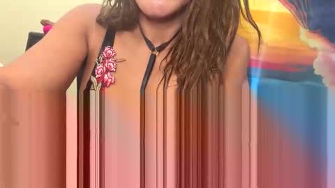 lolaflyy online show from April 28, 2026, 4:17 am