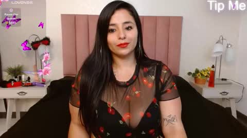 lolagolden1 online show from September 26, 2025, 11:25 am