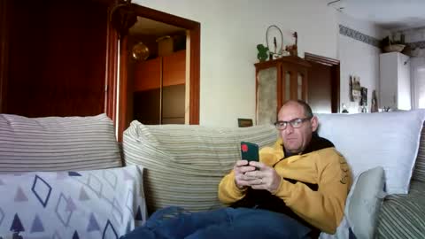 LOLA HUESO y ERIC online show from February 17, 2025, 3:31 pm