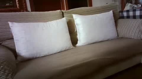 LOLA HUESO y ERIC online show from February 22, 2025, 2:30 pm