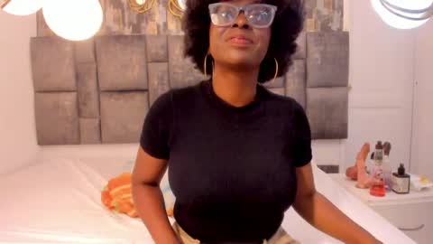 lola online show from October 4, 2025, 4:10 am