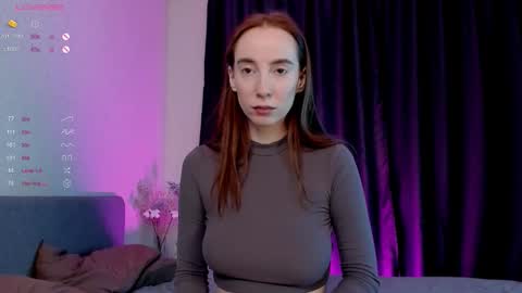 Helloo everyone im Lola online show from September 30, 2025, 4:45 pm