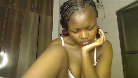 lolamia7 online show from February 22, 2025, 5:34 am