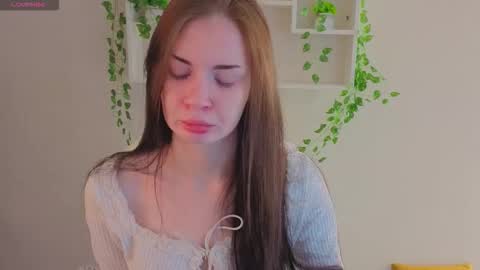 Lola online show from November 28, 2025, 9:23 am