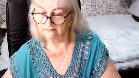 LolkaAlyss online show from October 9, 2025, 3:21 pm