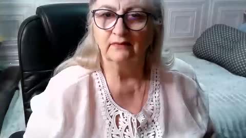 LolkaAlyss online show from April 21, 2026, 11:38 am