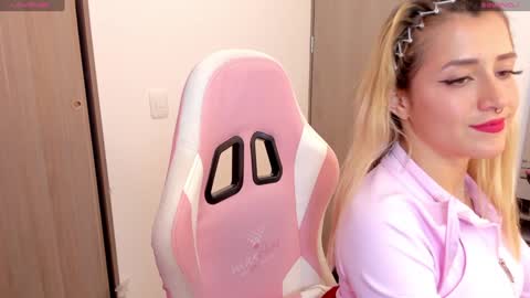 Lolly  online show from January 3, 2025, 2:54 am