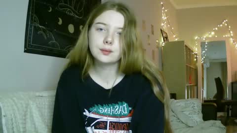 Lilly online show from December 24, 2024, 11:33 pm