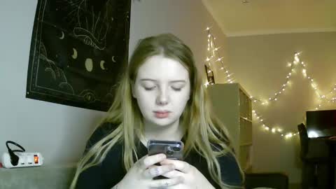 Lilly online show from January 16, 2025, 9:30 pm