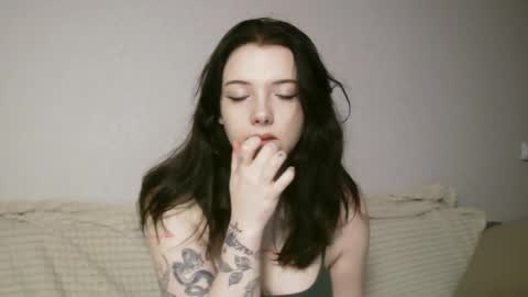 Lilly online show from November 3, 2025, 3:24 pm