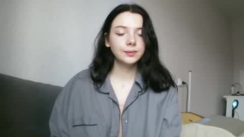 Lilly online show from November 16, 2025, 11:27 am