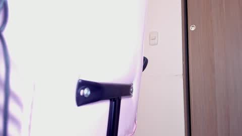 Lolly online show from February 12, 2025, 4:33 am