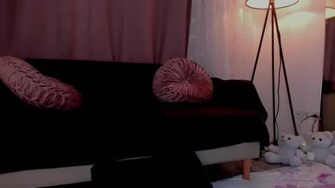 Lolly online show from November 11, 2025, 10:15 am