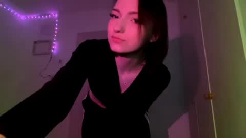 Polly online show from April 18, 2026, 7:07 pm